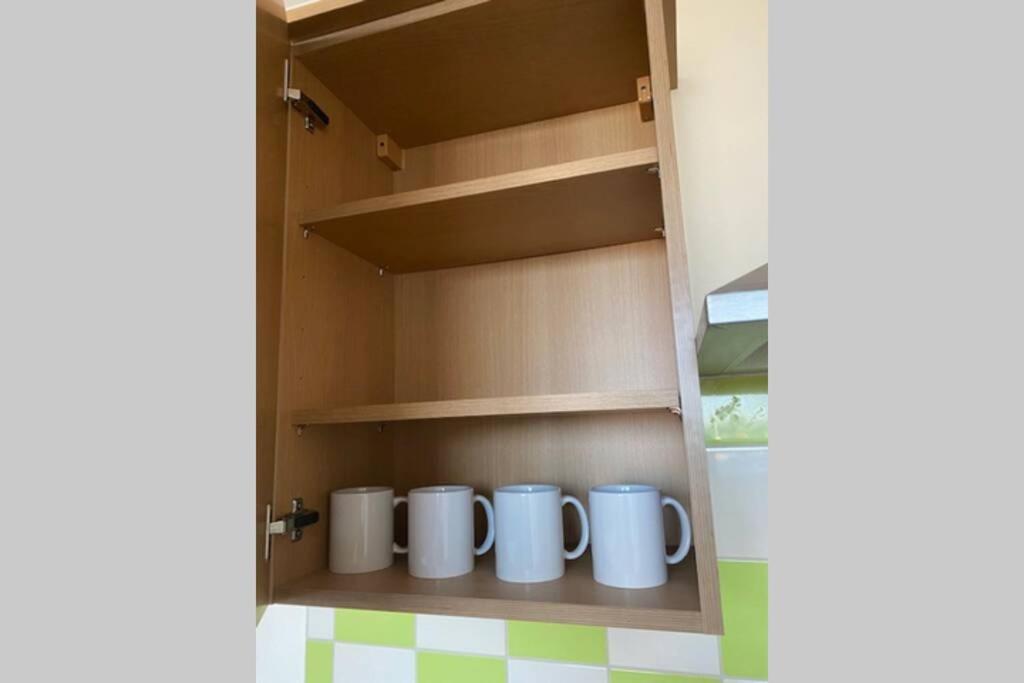 3 Bed Contemporary Crewe Apartment Экстерьер фото